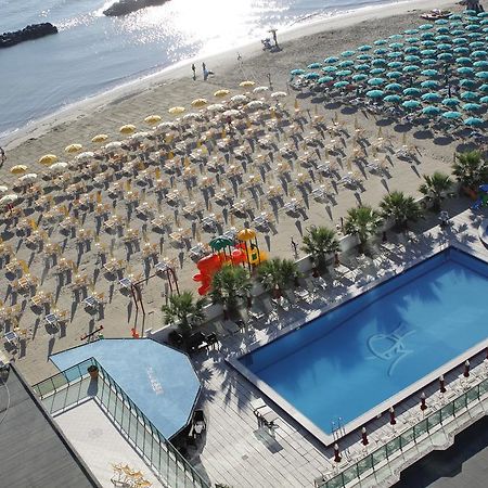 Club Esse Mediterraneo Montesilvano Marina Exterior foto