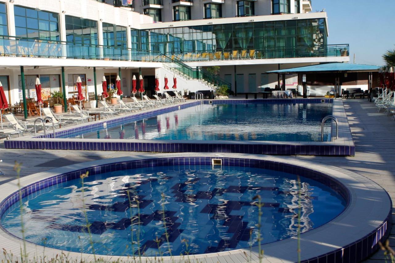 Club Esse Mediterraneo Montesilvano Marina Exterior foto