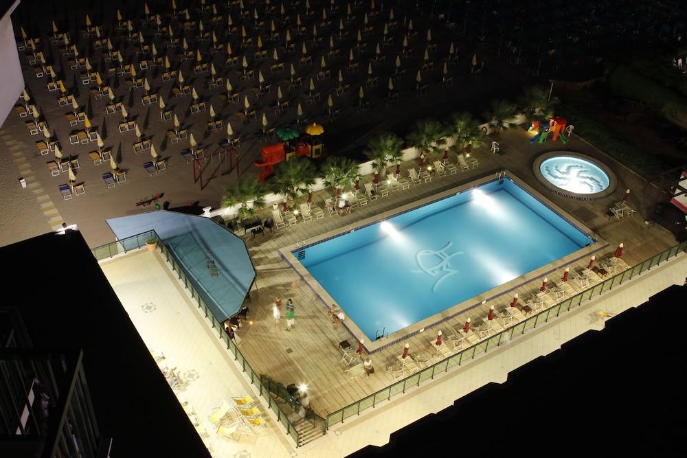 Club Esse Mediterraneo Montesilvano Marina Exterior foto