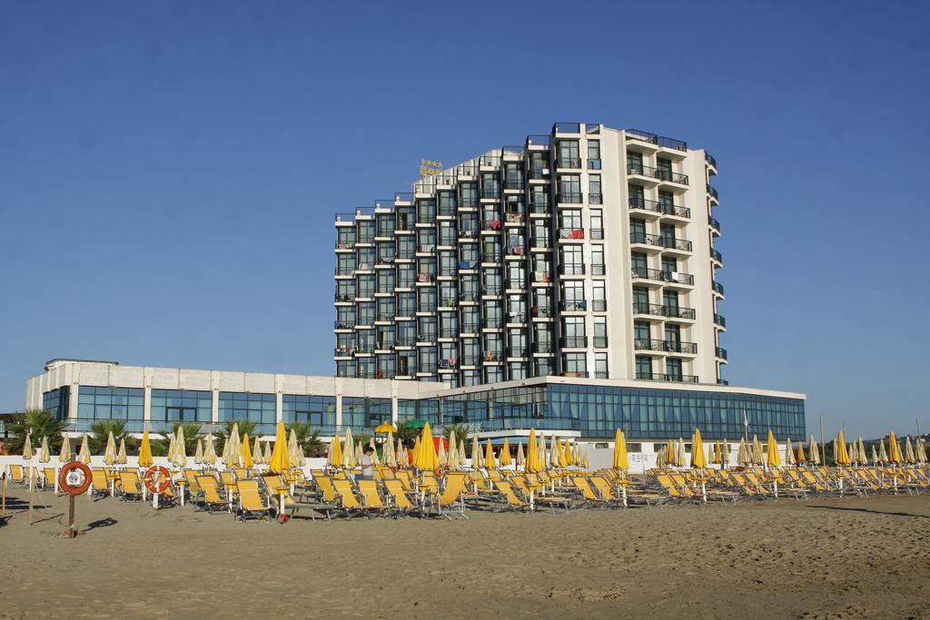 Club Esse Mediterraneo Montesilvano Marina Exterior foto