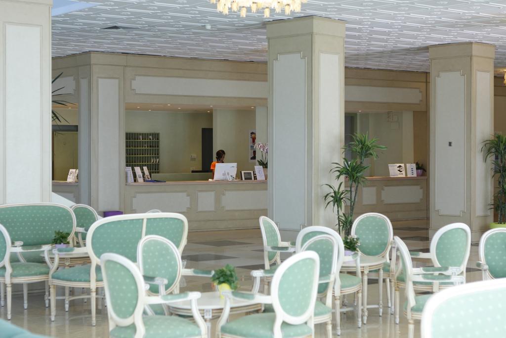 Club Esse Mediterraneo Montesilvano Marina Exterior foto