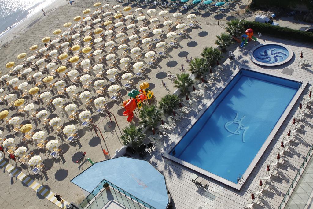 Club Esse Mediterraneo Montesilvano Marina Exterior foto