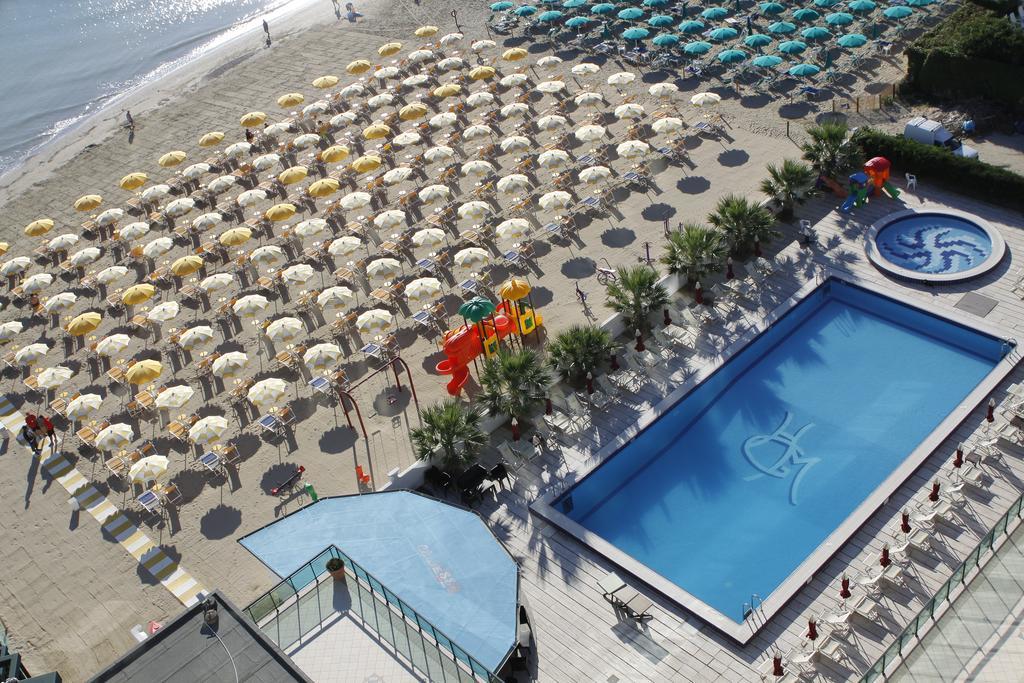 Club Esse Mediterraneo Montesilvano Marina Exterior foto