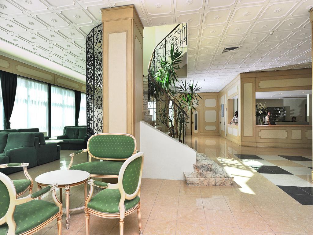 Club Esse Mediterraneo Montesilvano Marina Exterior foto